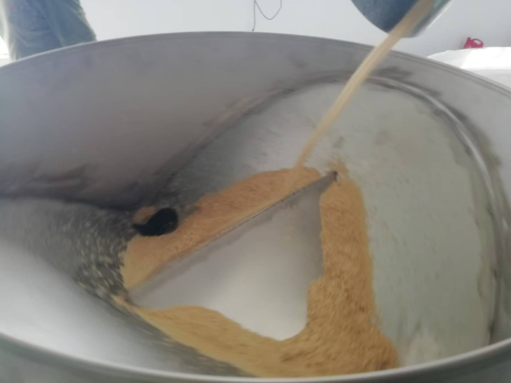 河北省黃驊市石磨面粉機生產(chǎn)線，日處理小麥30噸